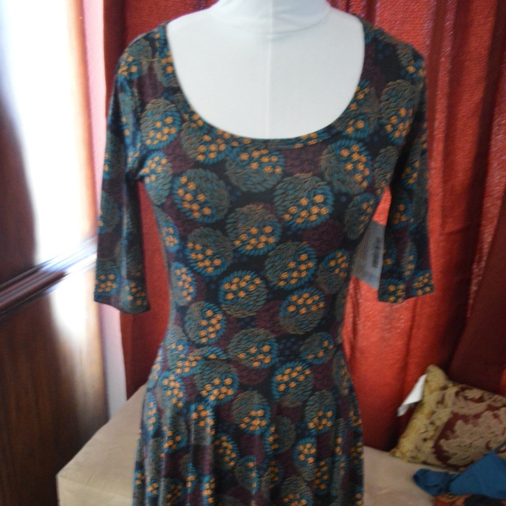 LulaRoe Nicole Full Dress - NWT.  BLack, Green  XS
